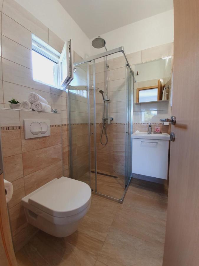 Apartmani Starigrad Paklenica - Danijel Kültér fotó