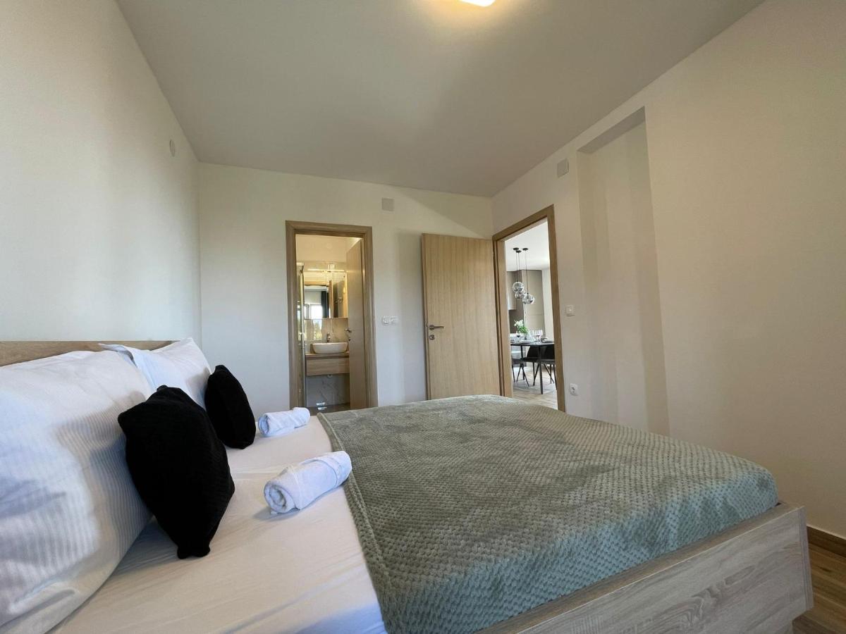 Apartmani Starigrad Paklenica - Danijel Kültér fotó