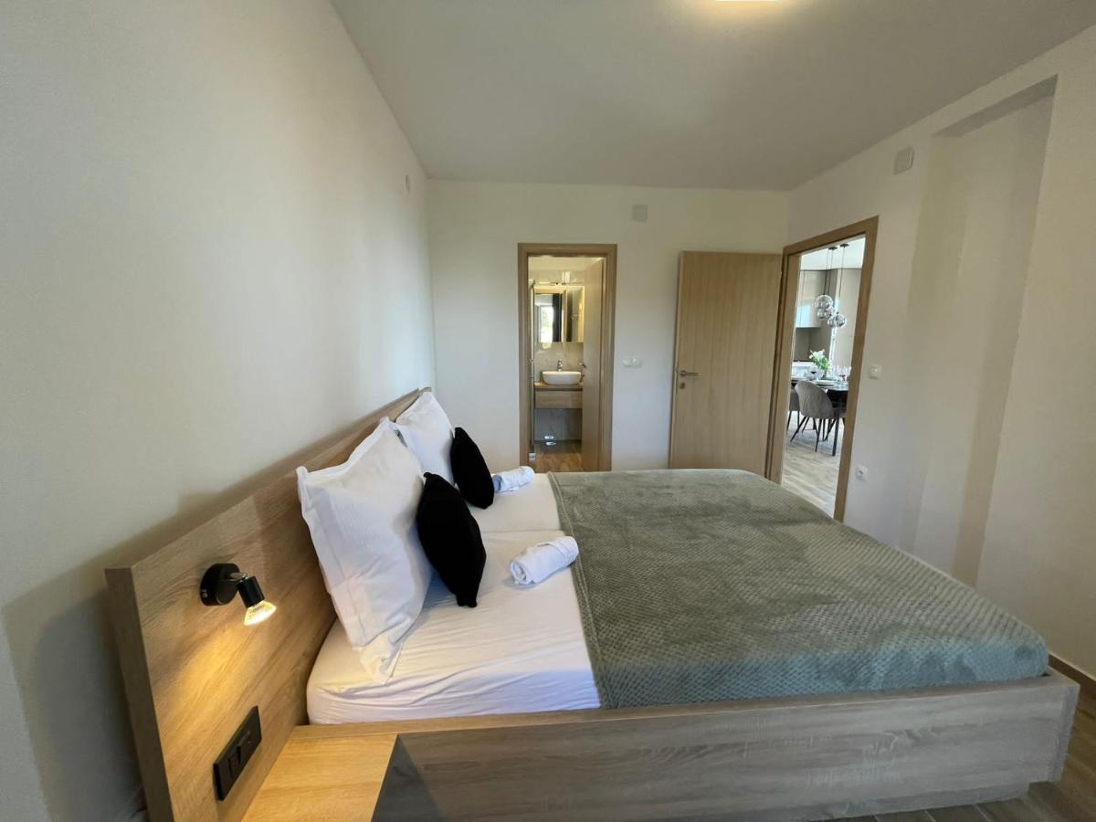 Apartmani Starigrad Paklenica - Danijel Kültér fotó