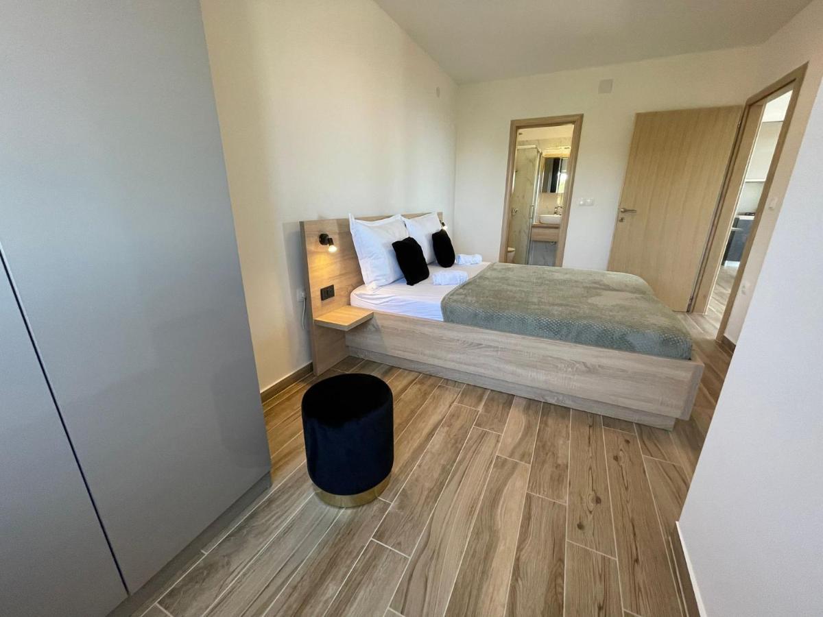 Apartmani Starigrad Paklenica - Danijel Kültér fotó