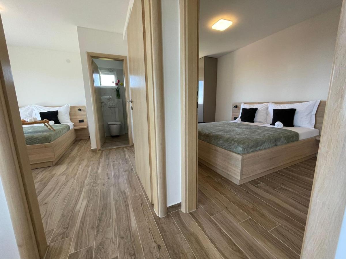 Apartmani Starigrad Paklenica - Danijel Kültér fotó