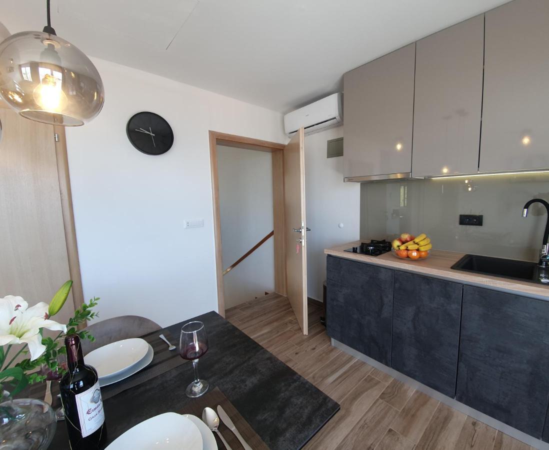 Apartmani Starigrad Paklenica - Danijel Kültér fotó