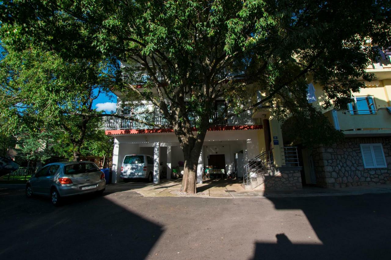 Apartmani Starigrad Paklenica - Danijel Kültér fotó